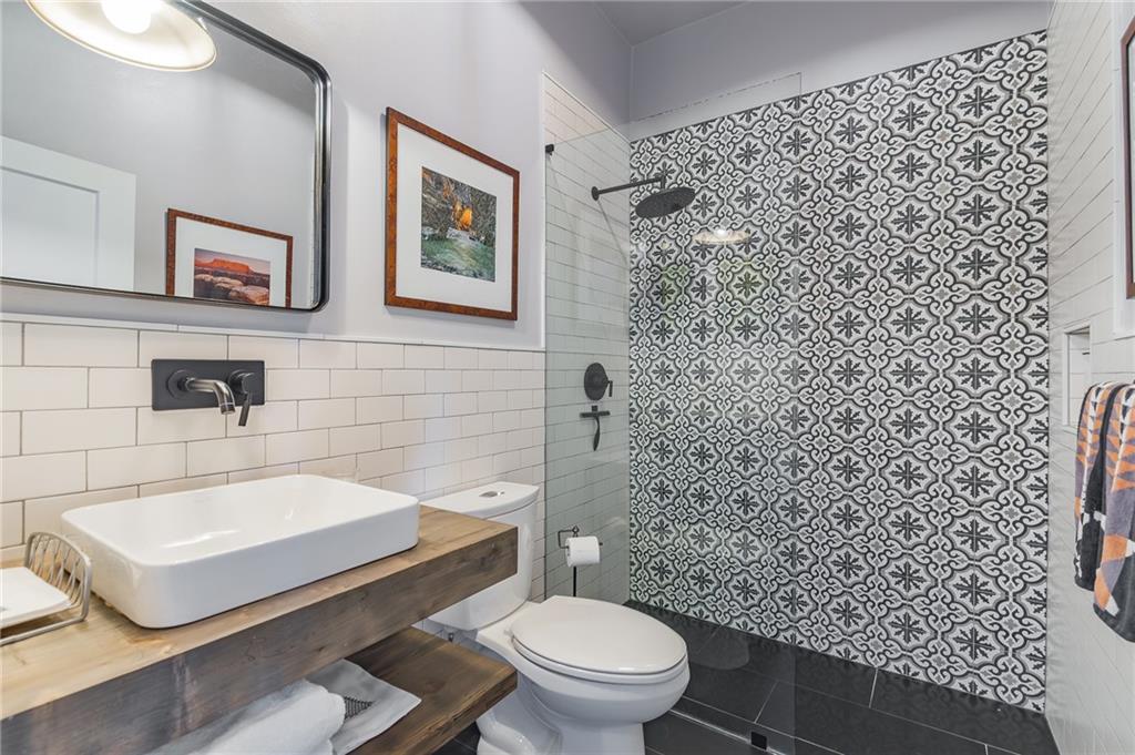 1069 Colquitt Avenue NE