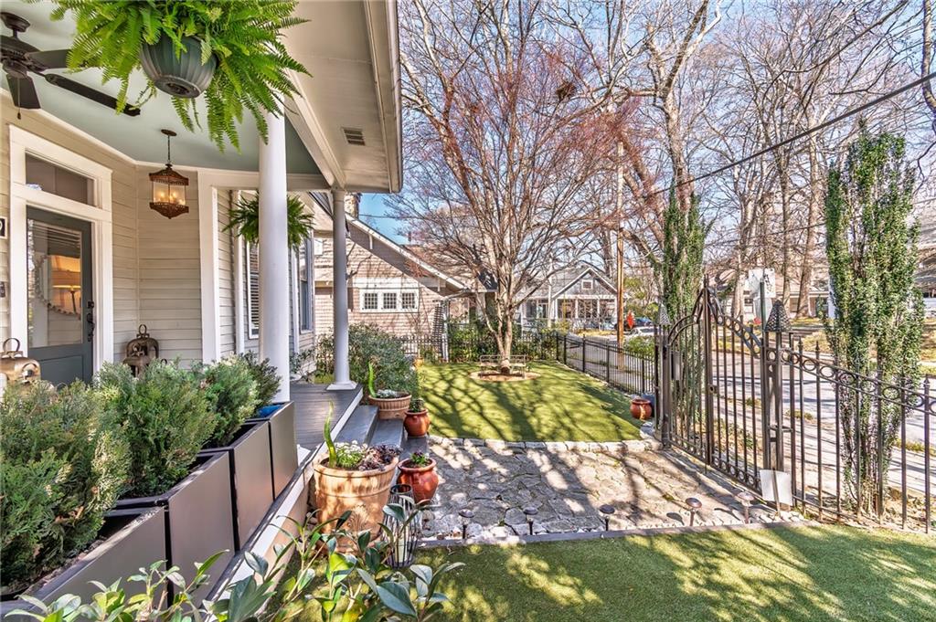 1069 Colquitt Avenue NE