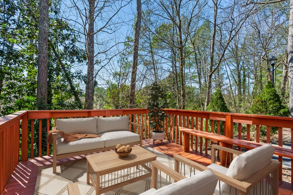 601 Wedgewood Way