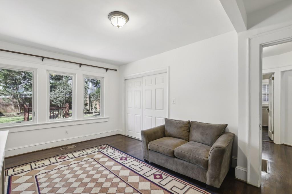 156 Sisson Avenue NE