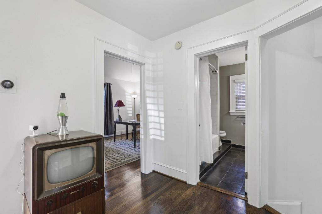 156 Sisson Avenue NE