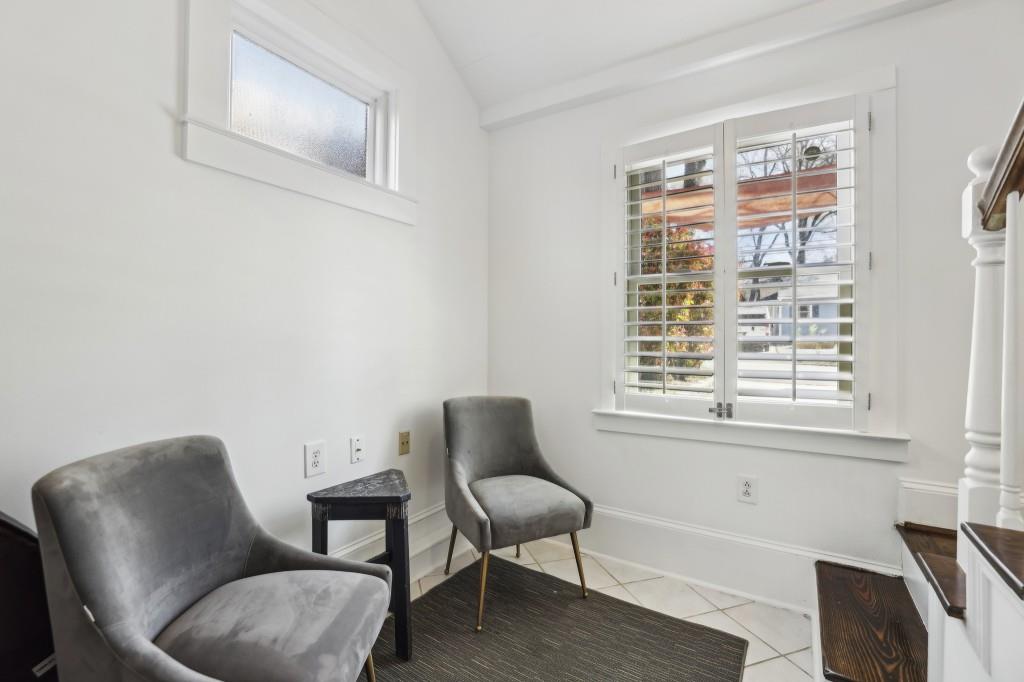 156 Sisson Avenue NE