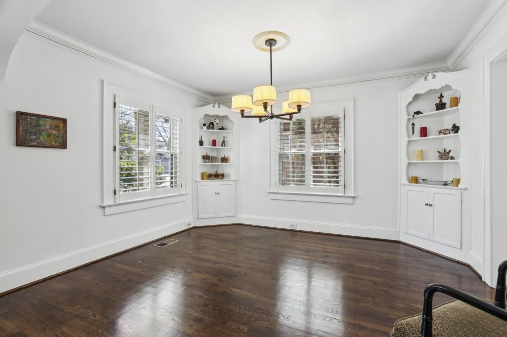 156 Sisson Avenue NE