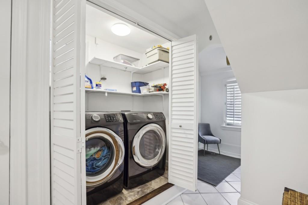 156 Sisson Avenue NE