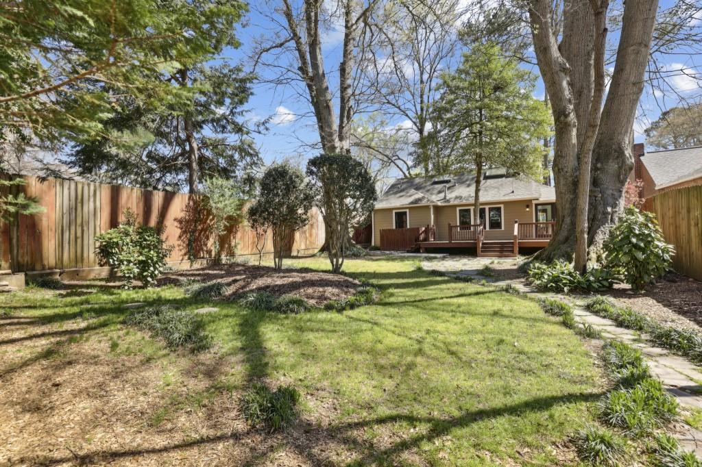 156 Sisson Avenue NE