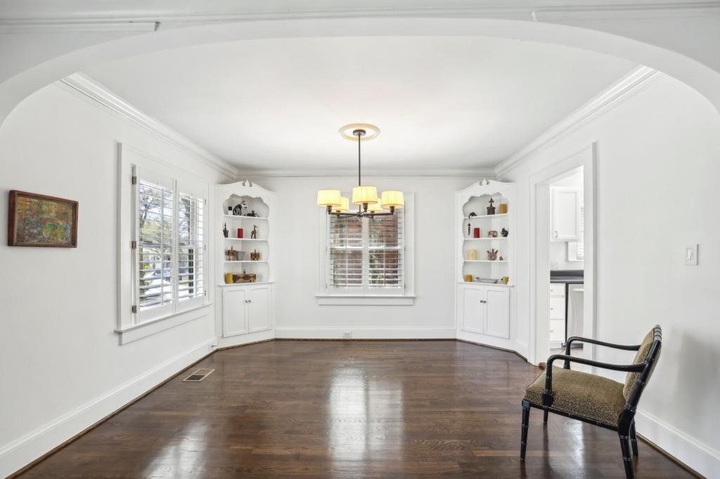 156 Sisson Avenue NE