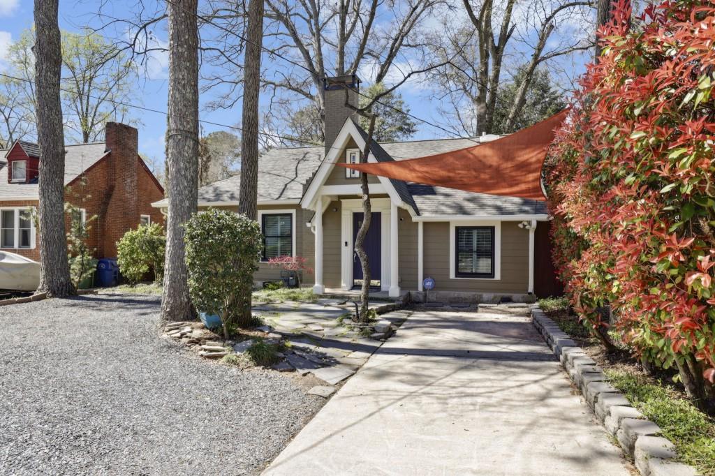 156 Sisson Avenue NE