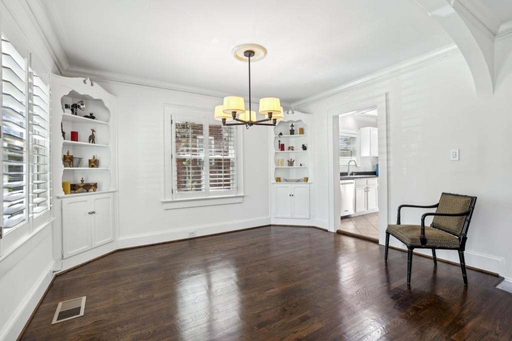 156 Sisson Avenue NE