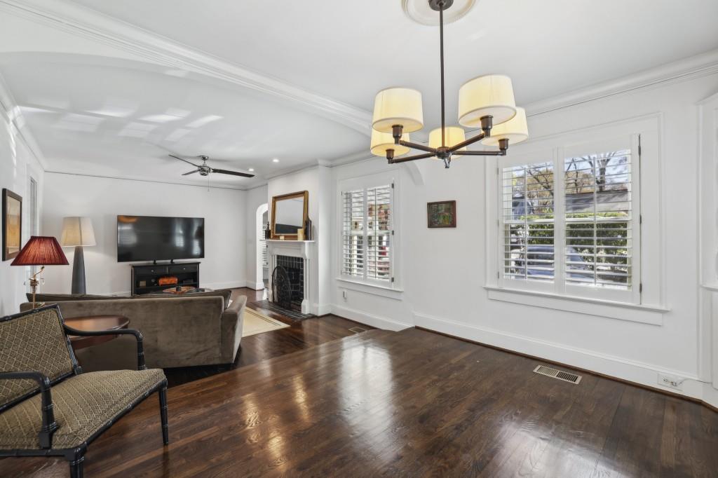 156 Sisson Avenue NE