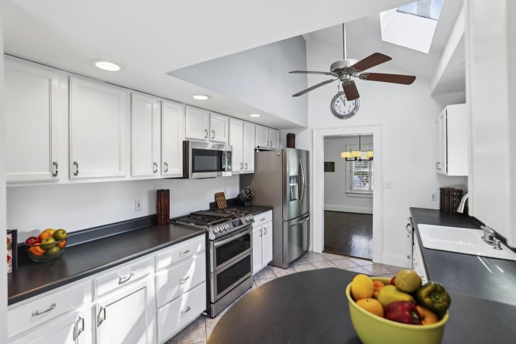 156 Sisson Avenue NE