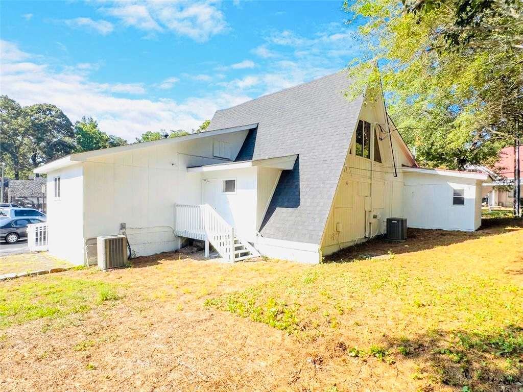 6566 JAMES B RIVERS MEMORIAL Drive