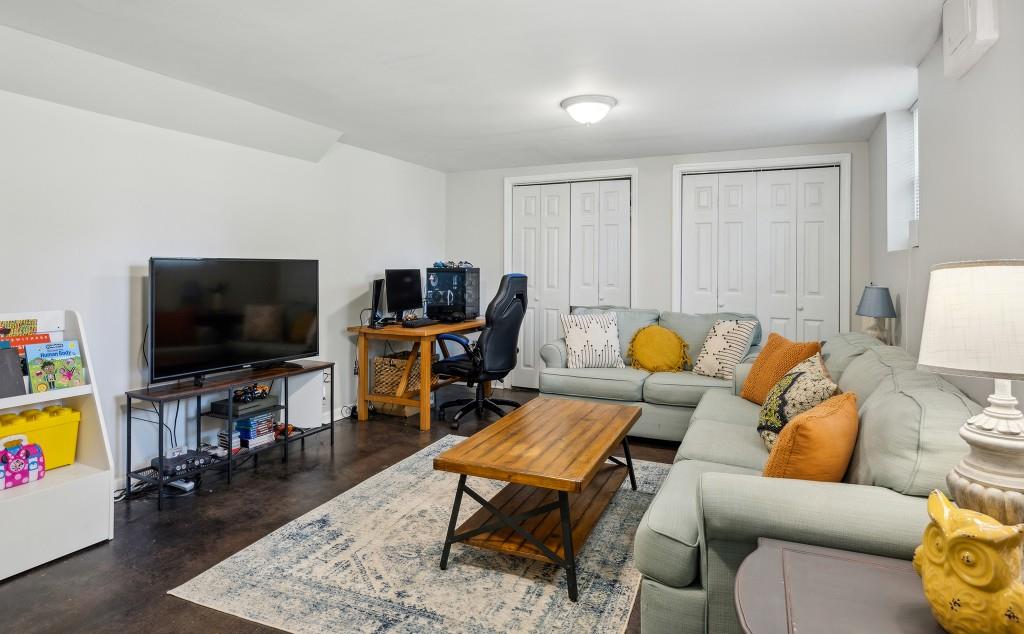 2608 Glenvalley Drive