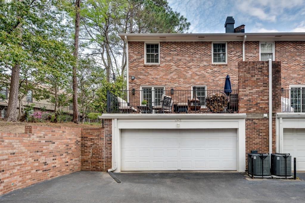 1674 Executive Park Lane NE