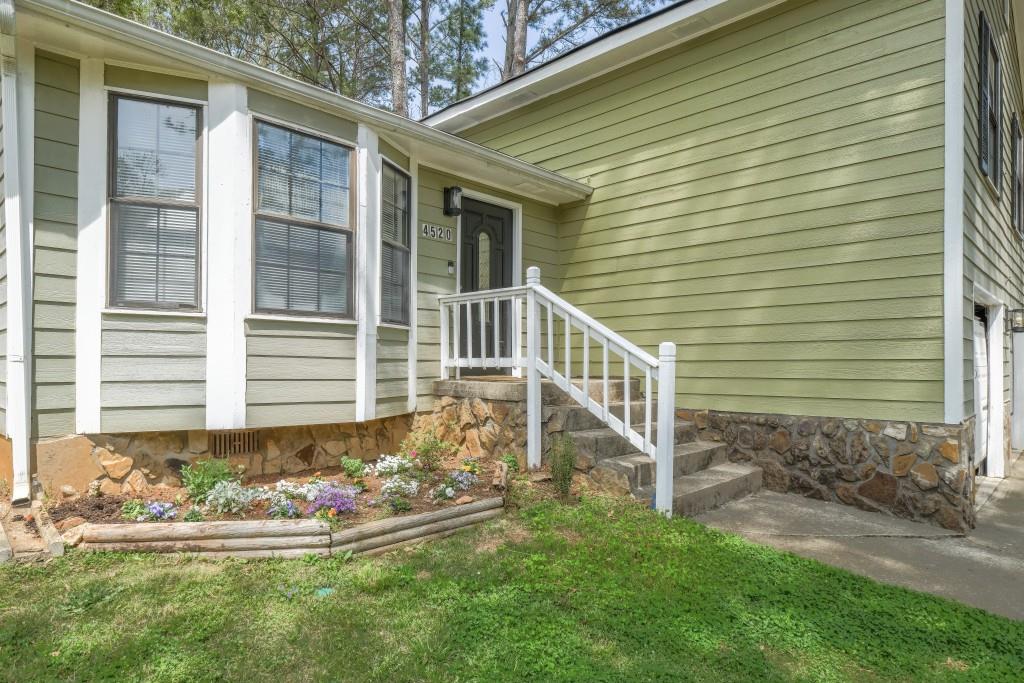 4520 Jackybell Trail
