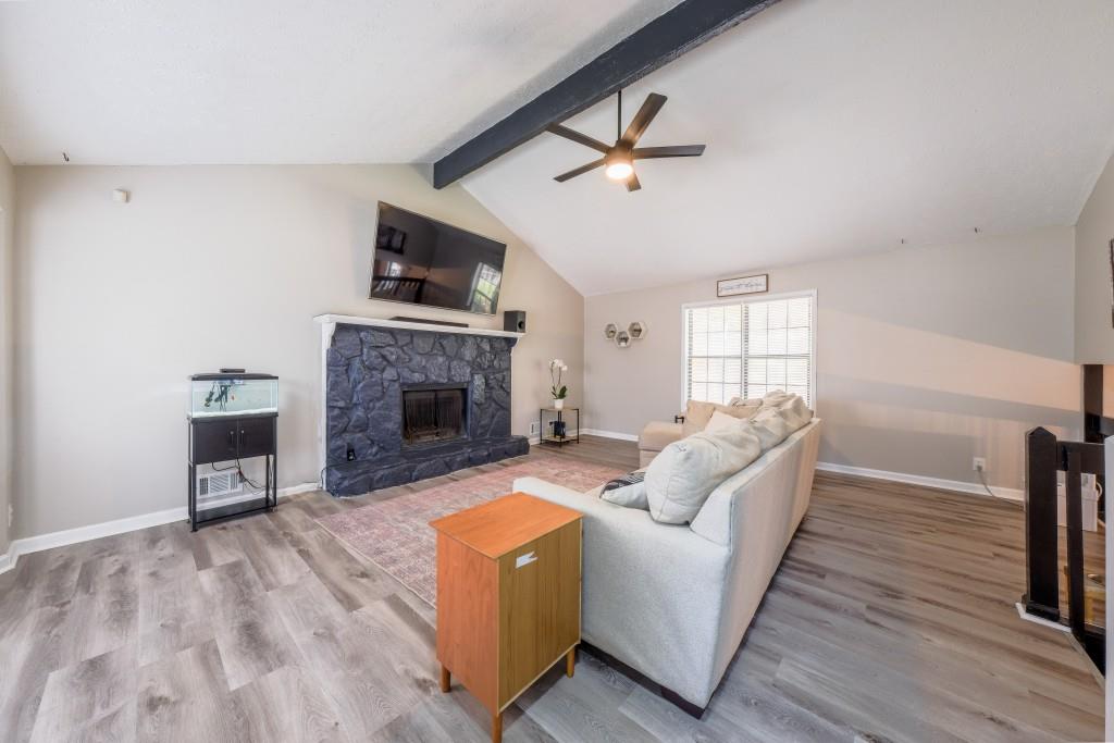 4520 Jackybell Trail
