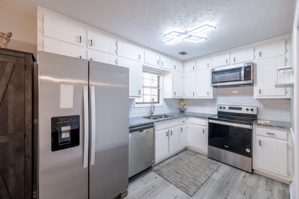 4520 Jackybell Trail
