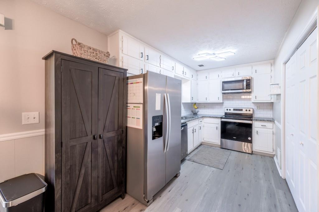 4520 Jackybell Trail