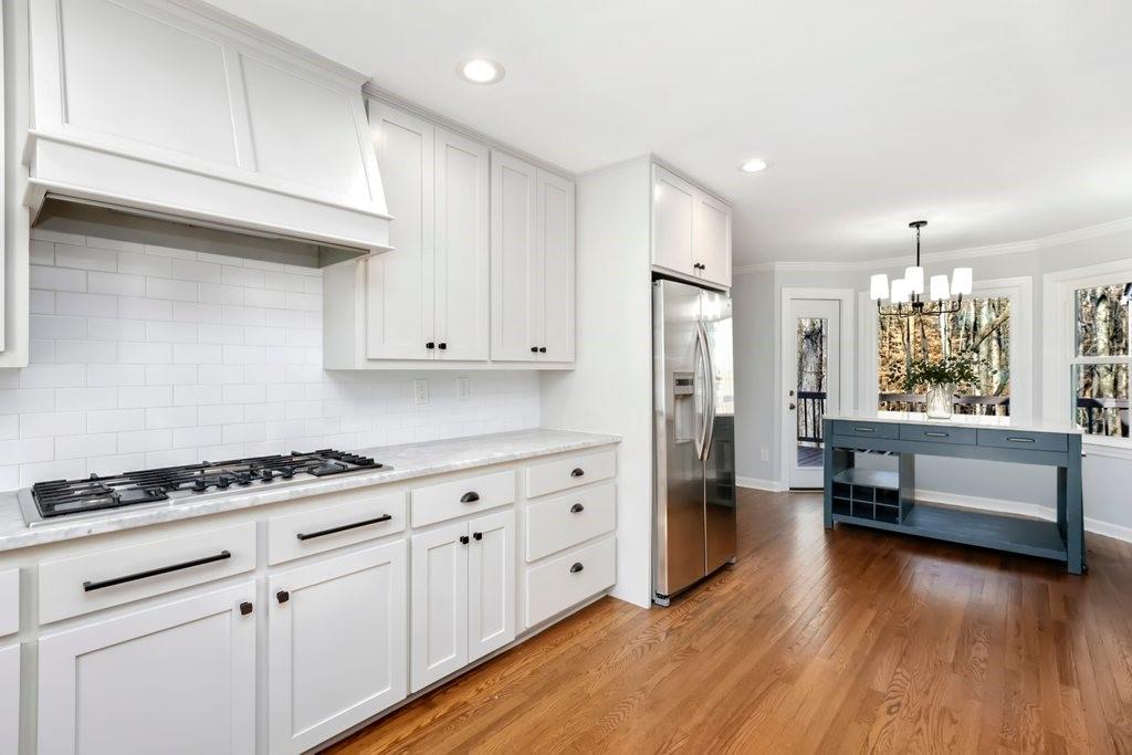 2100 Kings Valley Drive