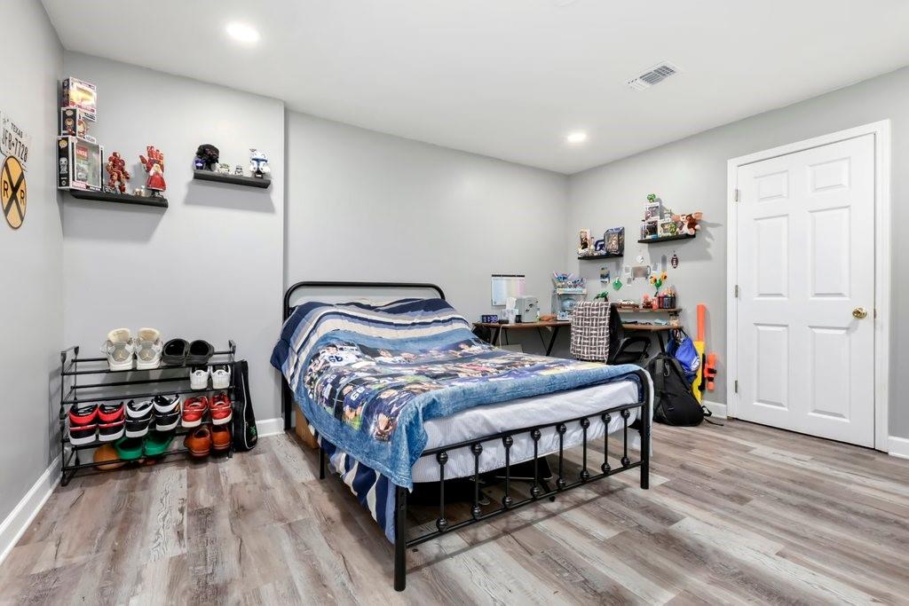 2100 Kings Valley Drive