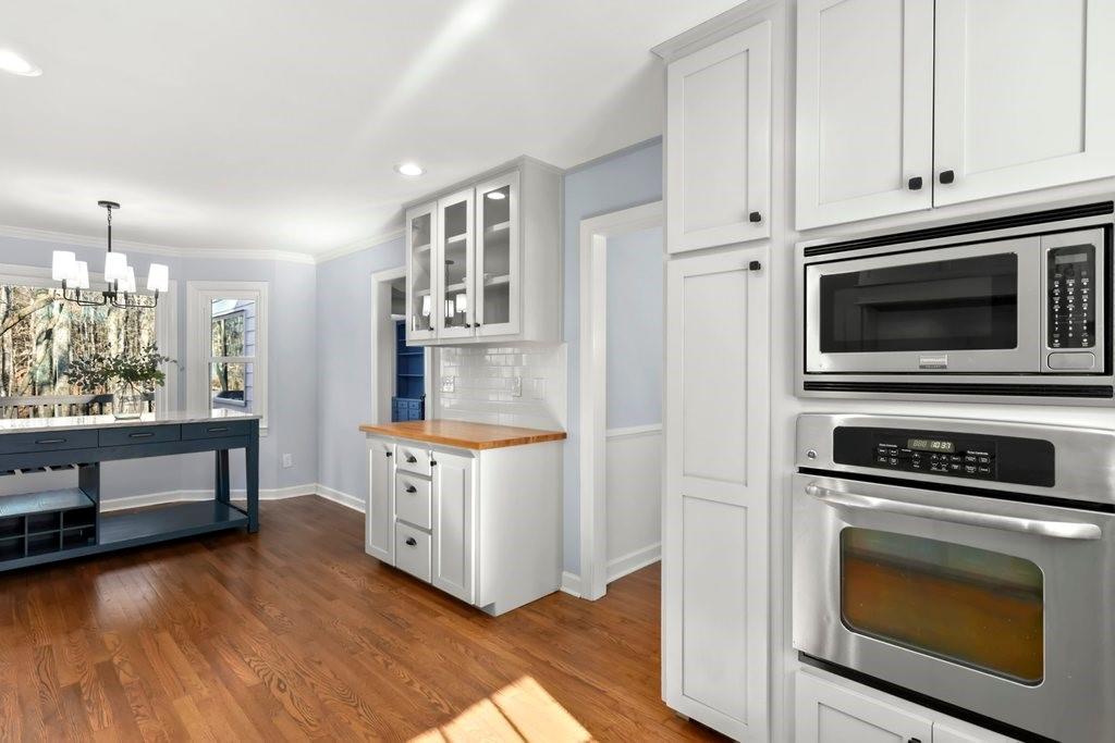 2100 Kings Valley Drive