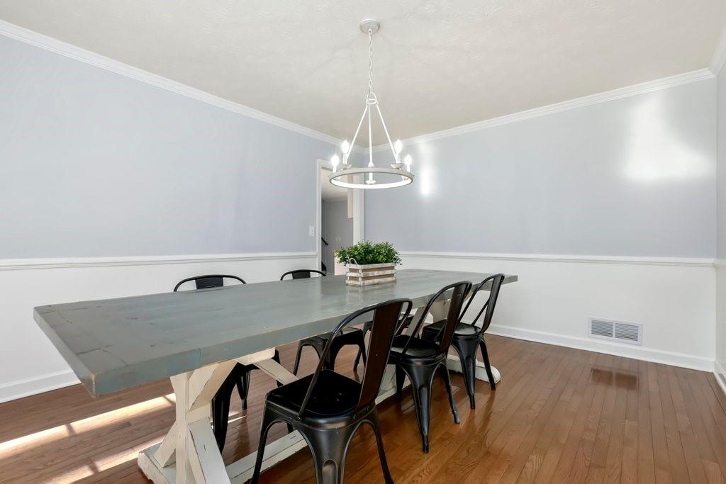 2100 Kings Valley Drive