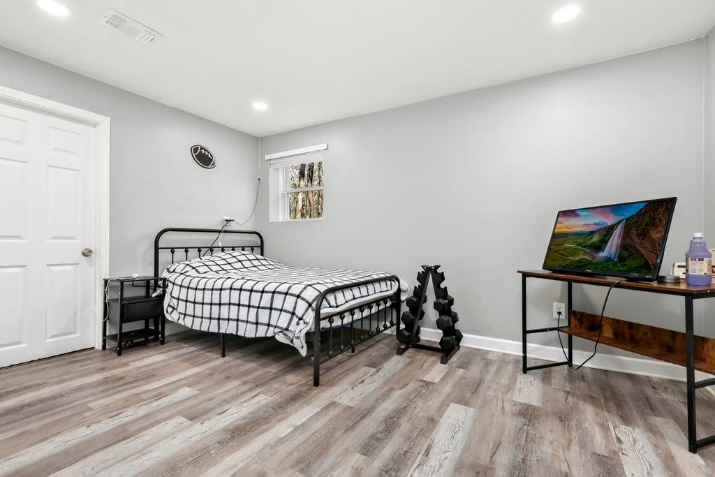 2100 Kings Valley Drive