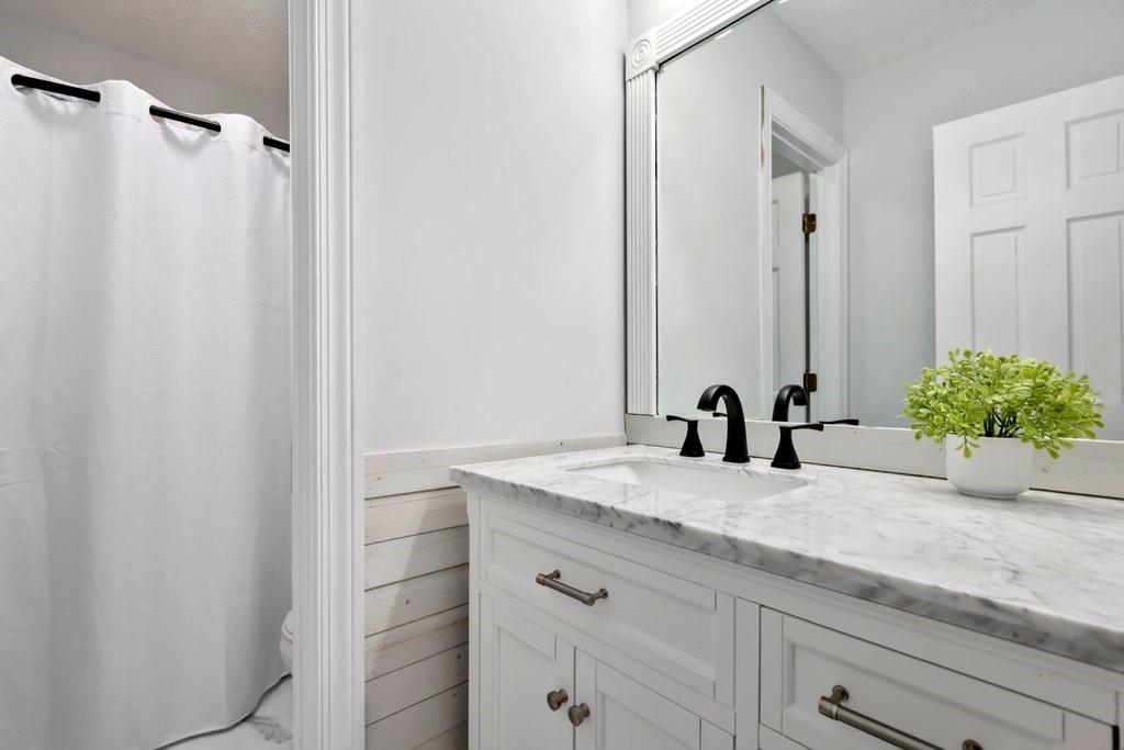 2100 Kings Valley Drive