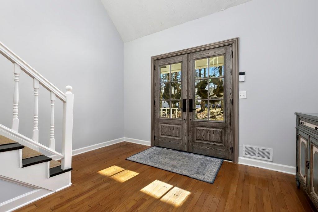 2100 Kings Valley Drive