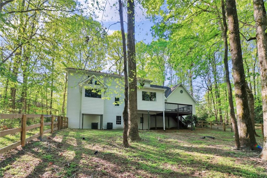 2100 Kings Valley Drive