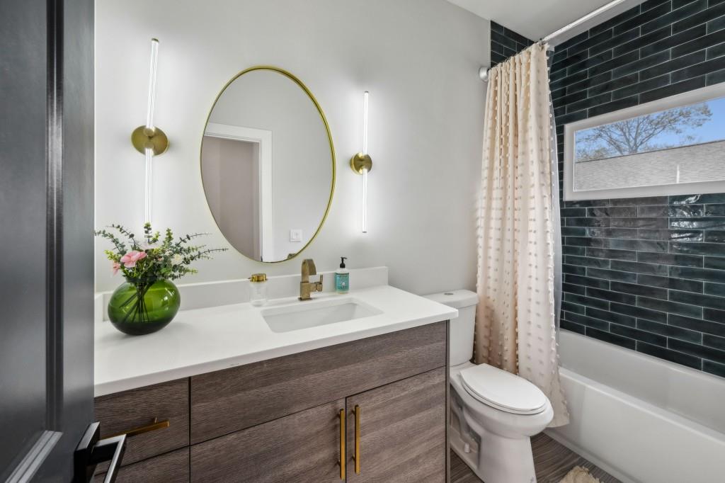 1010 Violet Street SW Unit A