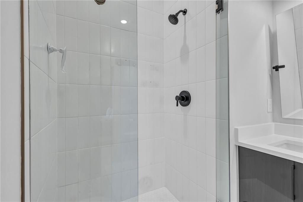 112 Rogers Street NE Unit 207