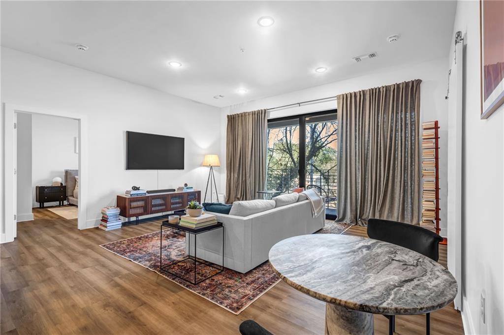112 Rogers Street NE Unit 207