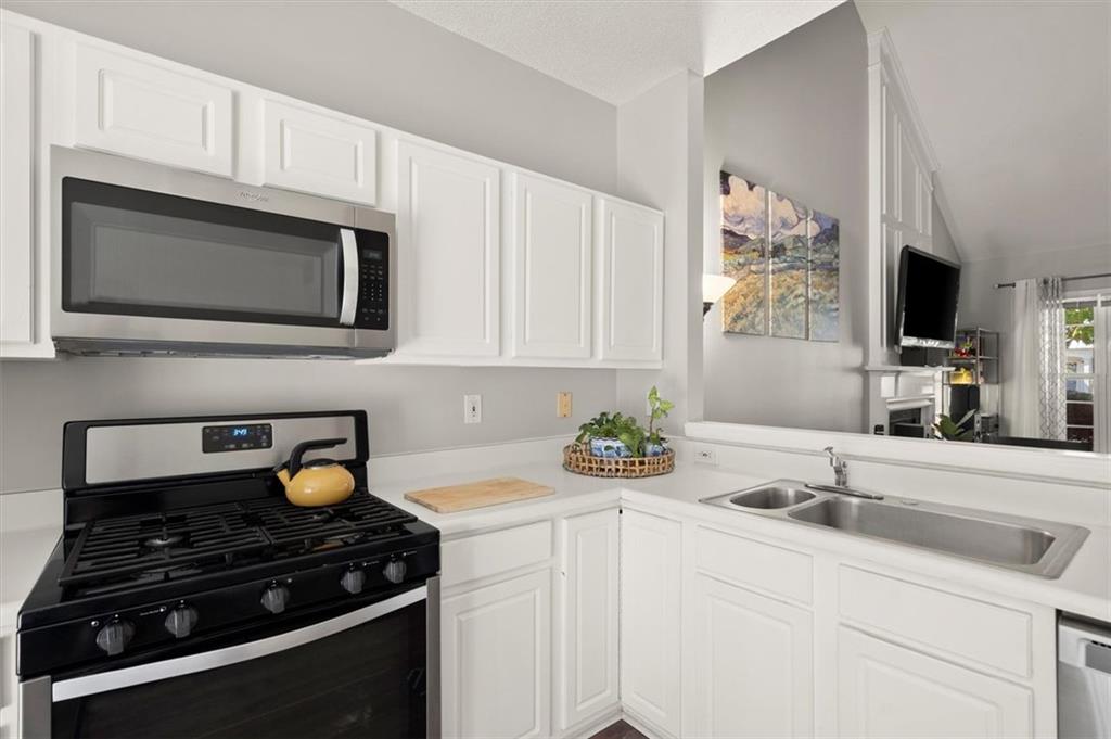 5361 MEDLOCK CORNERS Drive