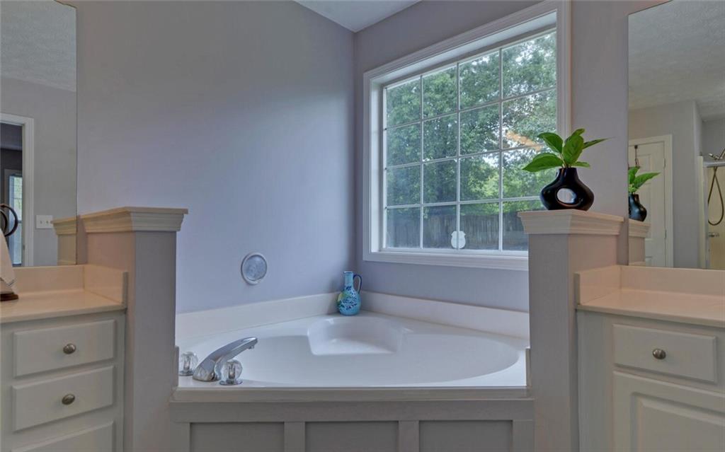 1080 Smoke Hill Lane