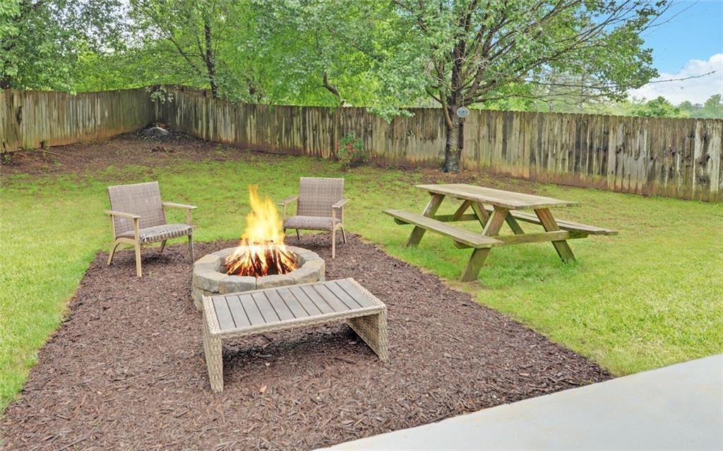 1080 Smoke Hill Lane