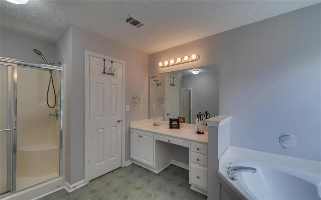 1080 Smoke Hill Lane