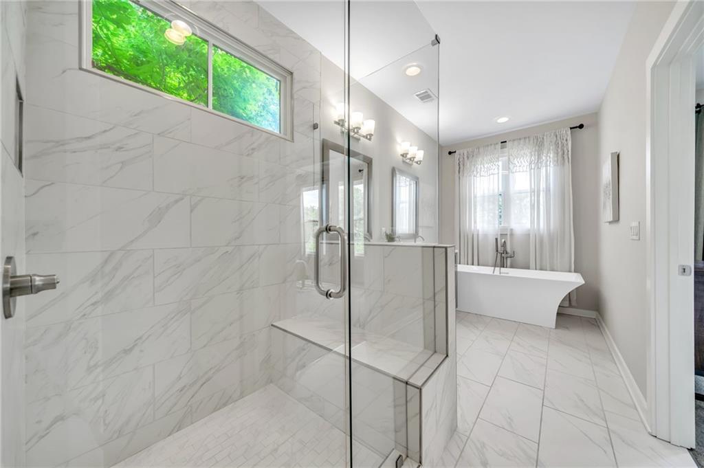 215 Arizona Avenue NE Unit 6