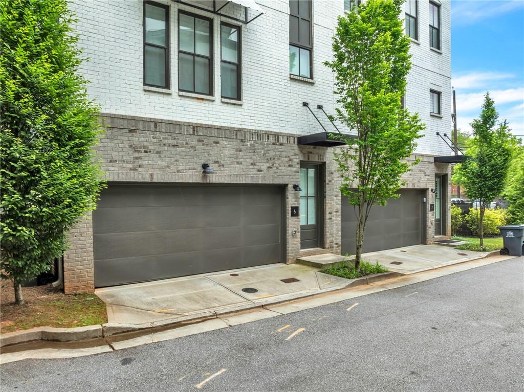 215 Arizona Avenue NE Unit 6