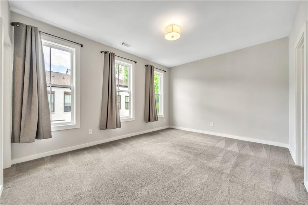 215 Arizona Avenue NE Unit 6