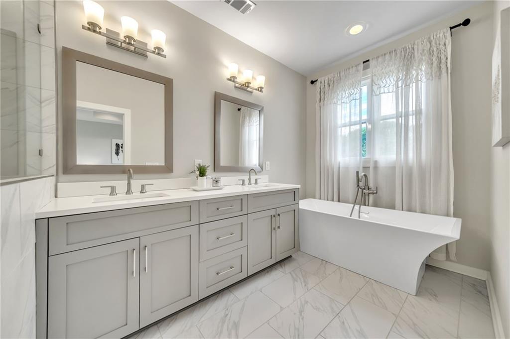 215 Arizona Avenue NE Unit 6