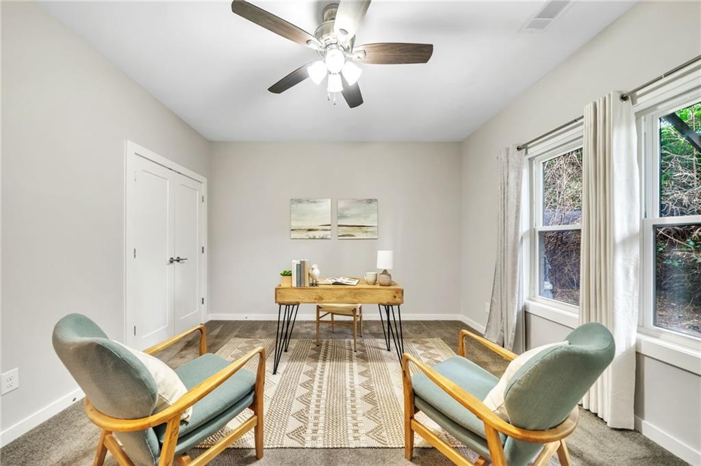 215 Arizona Avenue NE Unit 6