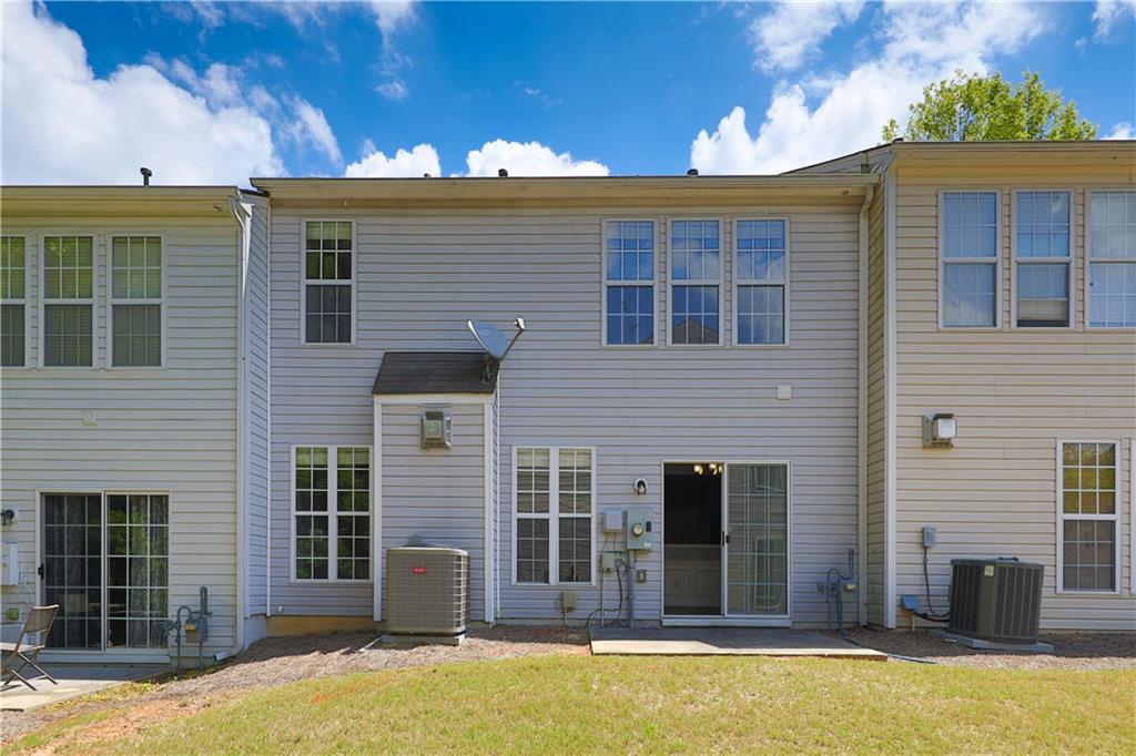 4205 Royal Regency Circle NW