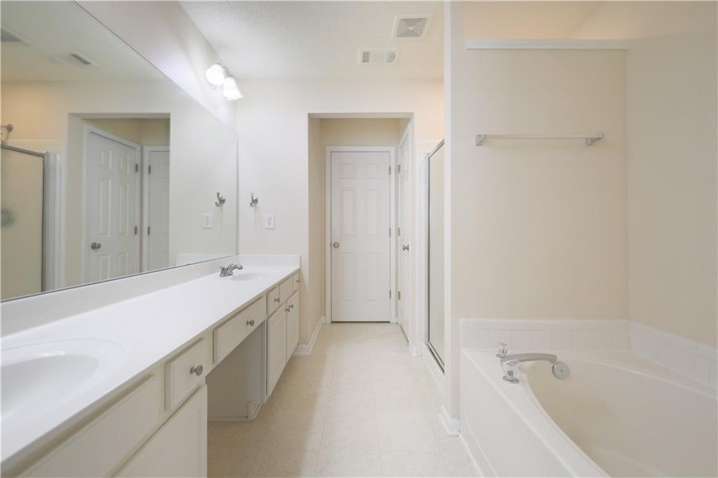 4205 Royal Regency Circle NW