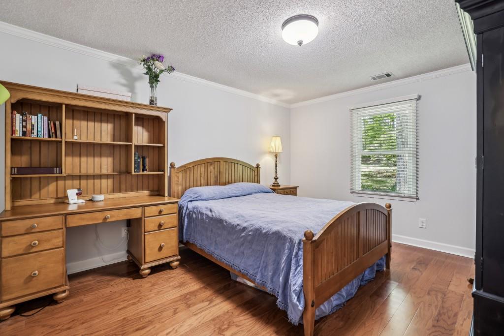 1390 Barclay Drive