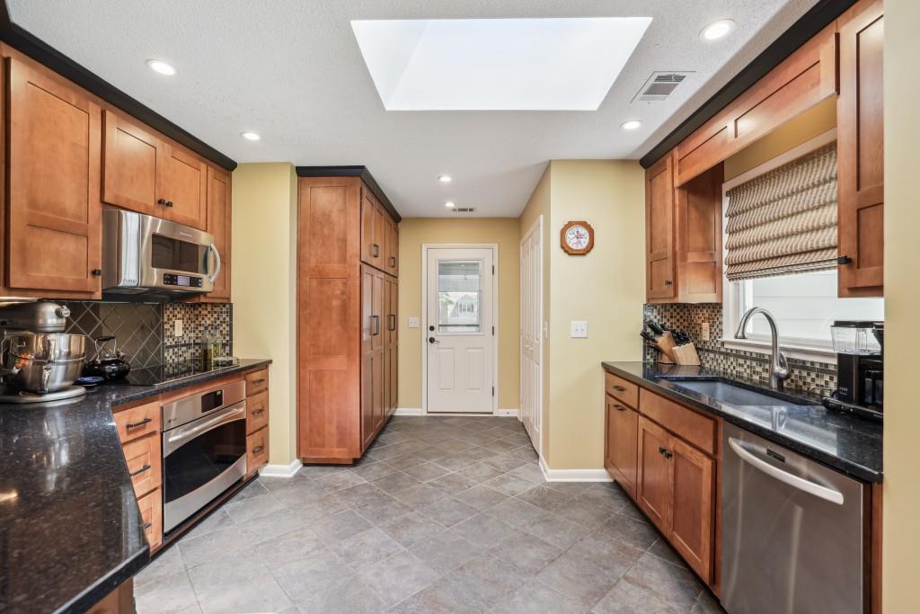 1390 Barclay Drive
