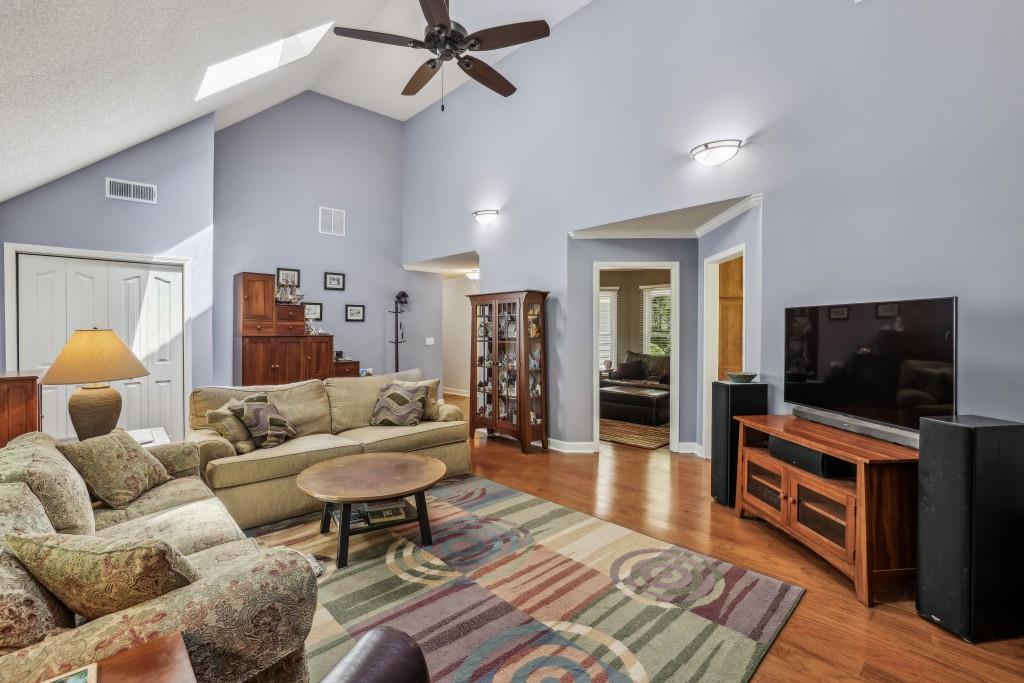 1390 Barclay Drive