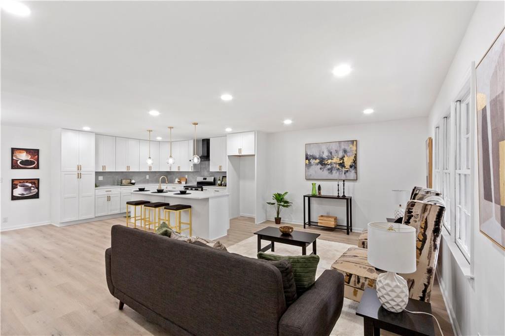 4399 Plantation Lane
