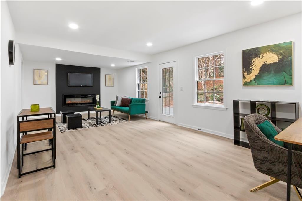 4399 Plantation Lane