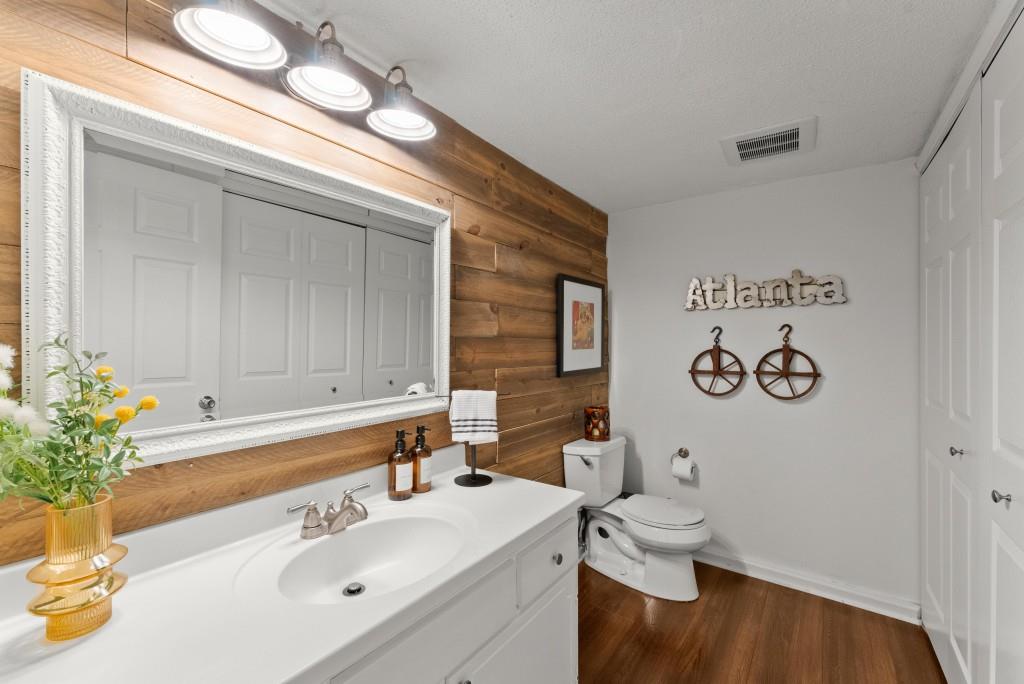 4418 Chowning Way