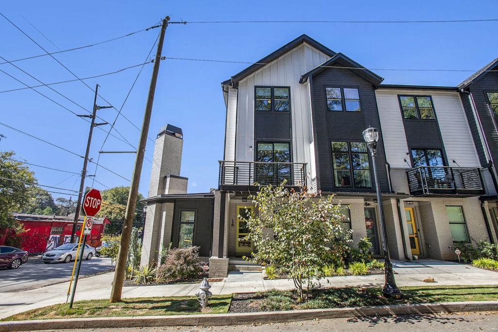 1350 May Avenue SE Unit 1